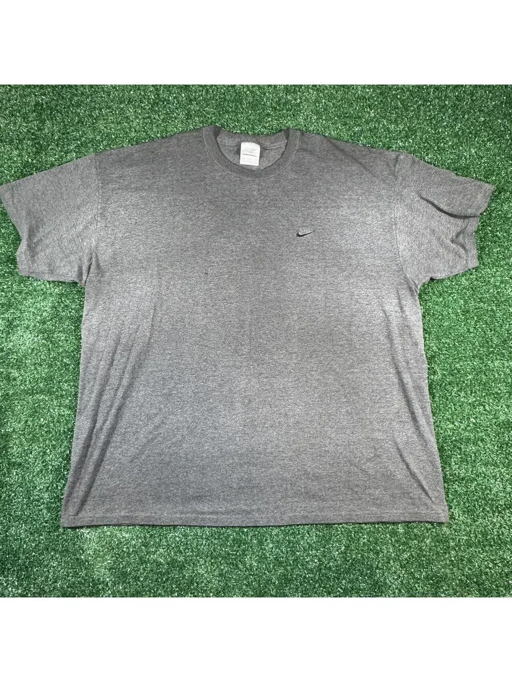 Retro Y2K Gray Nike silver tag short sleeve shirt T-shirt with black faded XXL